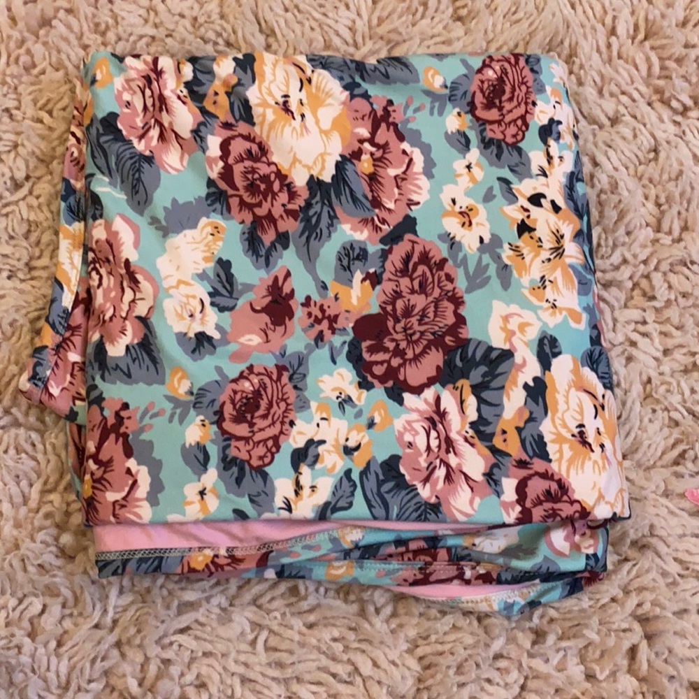 Posh peanut blanket